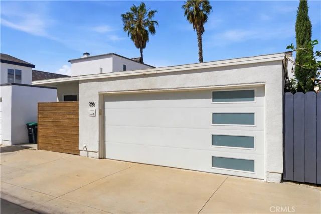258 Walnut, Newport Beach, CA 92663