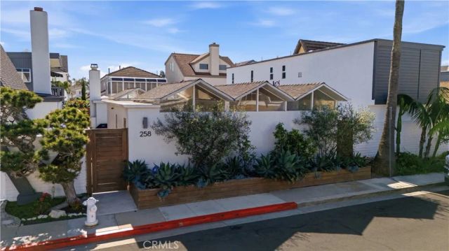 258 Walnut, Newport Beach, CA 92663
