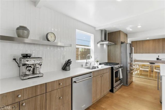 258 Walnut, Newport Beach, CA 92663