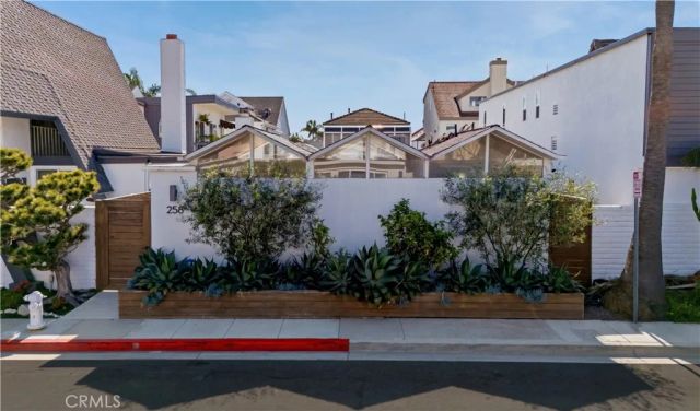 258 Walnut, Newport Beach, CA 92663