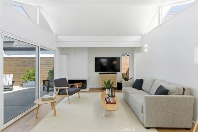 258 Walnut, Newport Beach, CA 92663