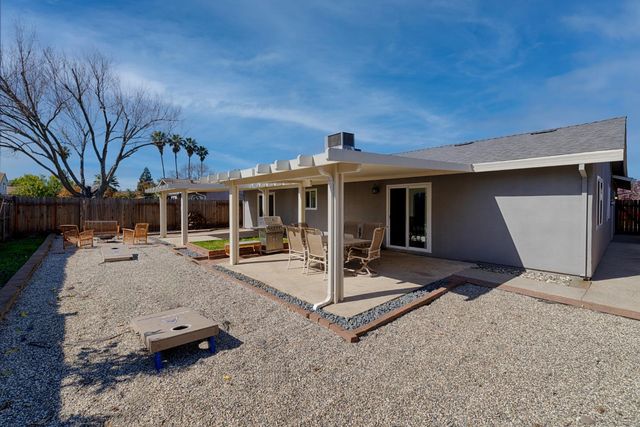 1309 Hickory St, Roseville, CA 95678