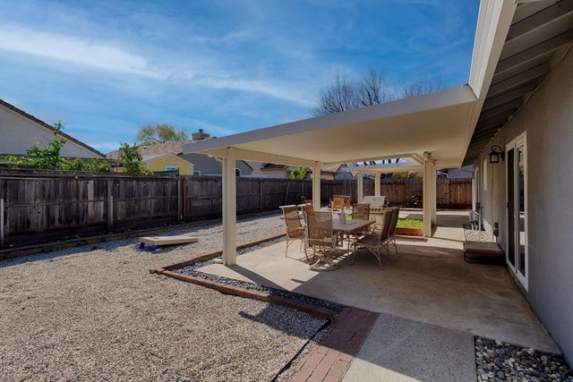 1309 Hickory St, Roseville, CA 95678