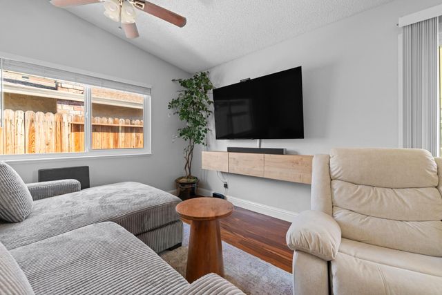 1309 Hickory St, Roseville, CA 95678