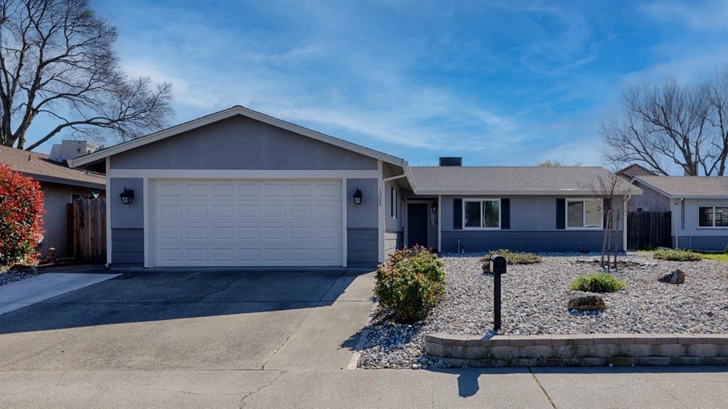 1309 Hickory St, Roseville, CA 95678