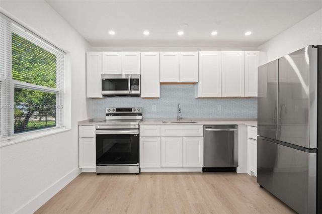 3061 NW 2nd St, Fort Lauderdale, FL 33311