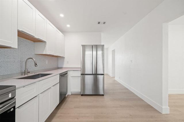 3061 NW 2nd St, Fort Lauderdale, FL 33311