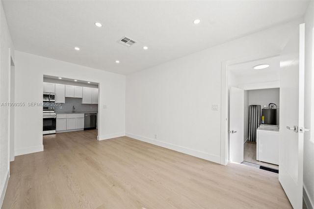 3061 NW 2nd St, Fort Lauderdale, FL 33311