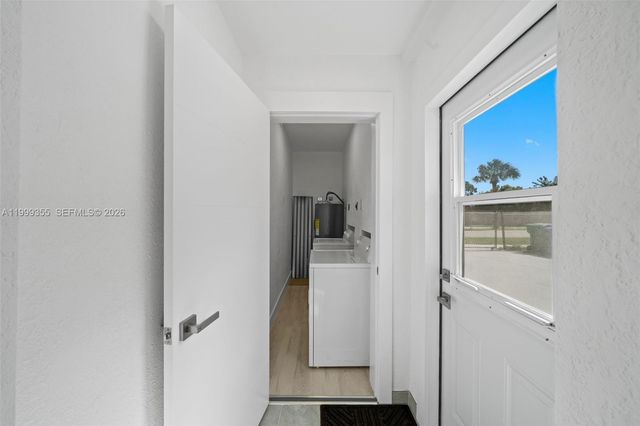 3061 NW 2nd St, Fort Lauderdale, FL 33311