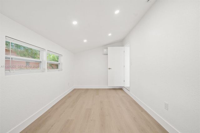 3061 NW 2nd St, Fort Lauderdale, FL 33311