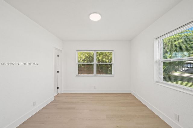 3061 NW 2nd St, Fort Lauderdale, FL 33311