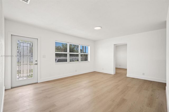 3061 NW 2nd St, Fort Lauderdale, FL 33311