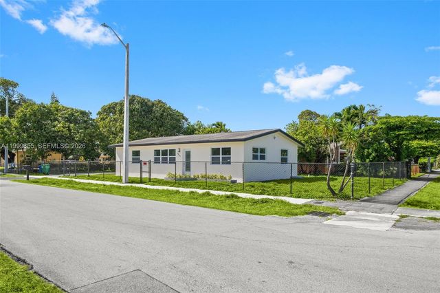 3061 NW 2nd St, Fort Lauderdale, FL 33311