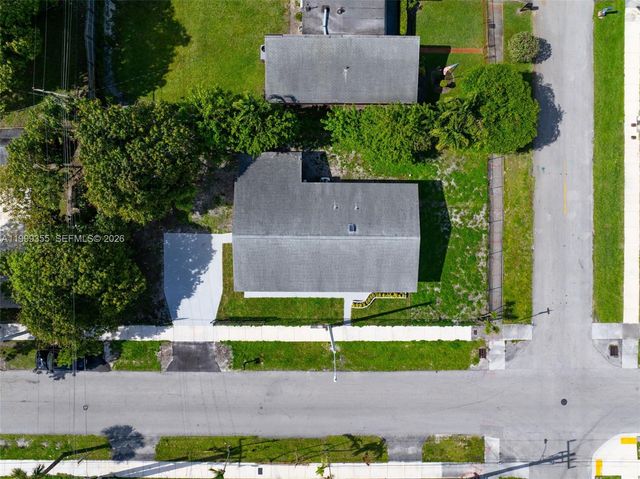 3061 NW 2nd St, Fort Lauderdale, FL 33311