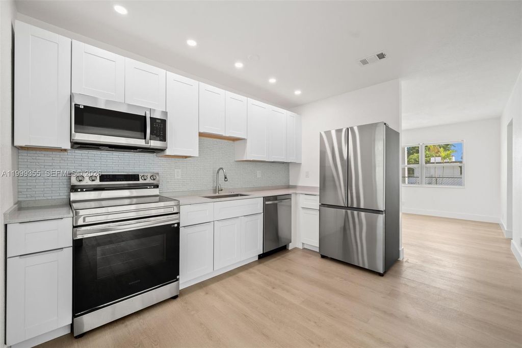 3061 NW 2nd St, Fort Lauderdale, FL 33311