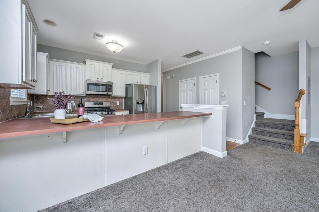 Image 15 of property listing at 3004 Treadwell Street, Mount Pleasant, SC 29466