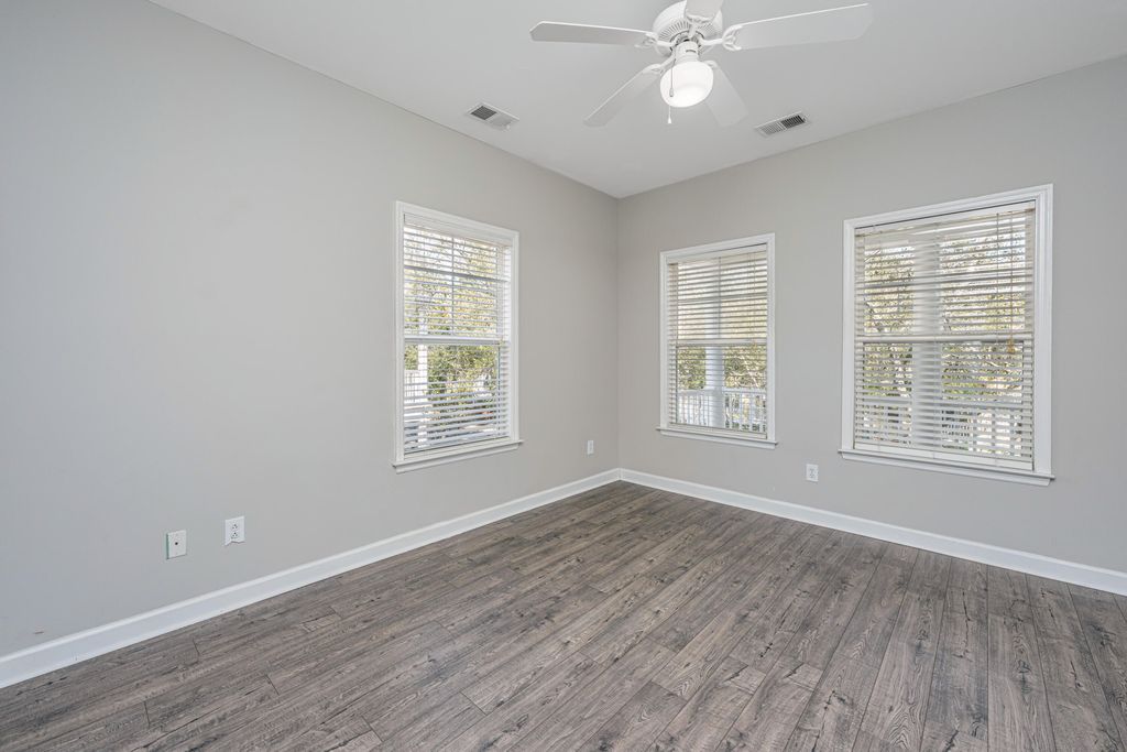 Image 21 of property listing at 3004 Treadwell Street, Mount Pleasant, SC 29466