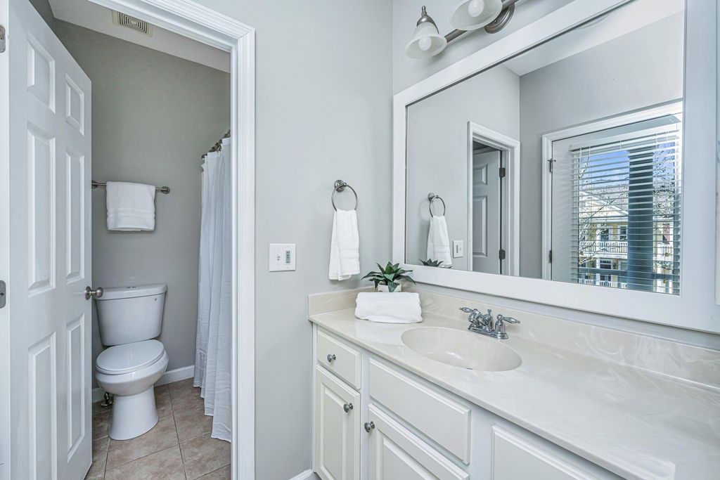 Image 24 of property listing at 3004 Treadwell Street, Mount Pleasant, SC 29466