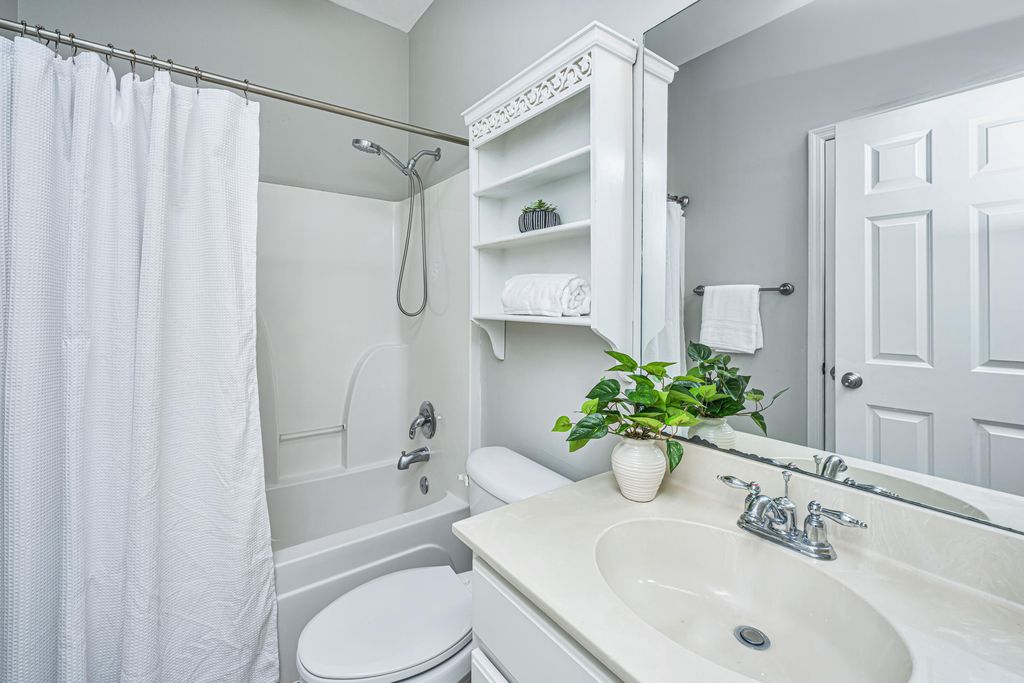 Image 28 of property listing at 3004 Treadwell Street, Mount Pleasant, SC 29466