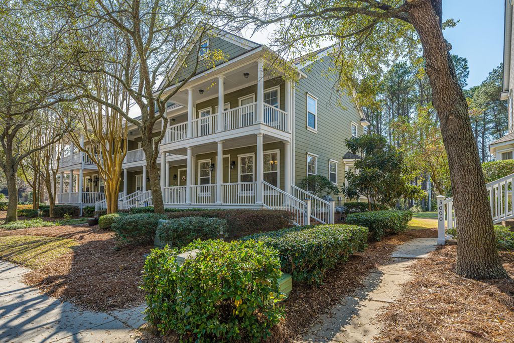 Image 3 of property listing at 3004 Treadwell Street, Mount Pleasant, SC 29466