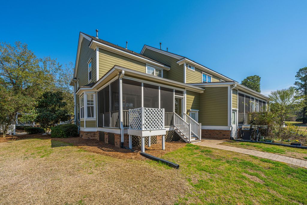 Image 35 of property listing at 3004 Treadwell Street, Mount Pleasant, SC 29466
