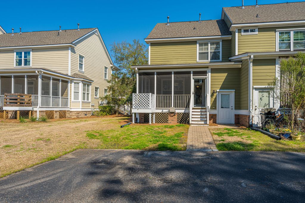 Image 36 of property listing at 3004 Treadwell Street, Mount Pleasant, SC 29466