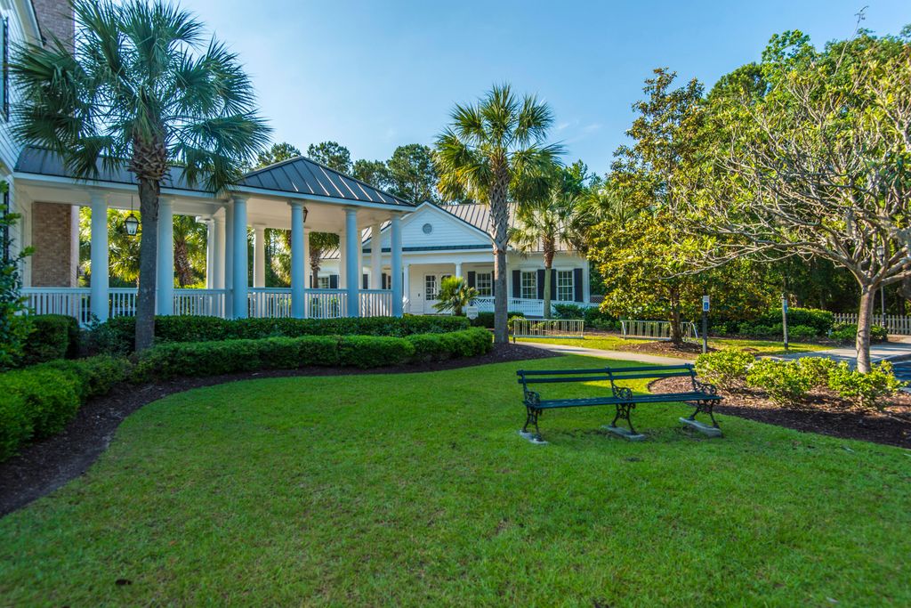 Image 39 of property listing at 3004 Treadwell Street, Mount Pleasant, SC 29466
