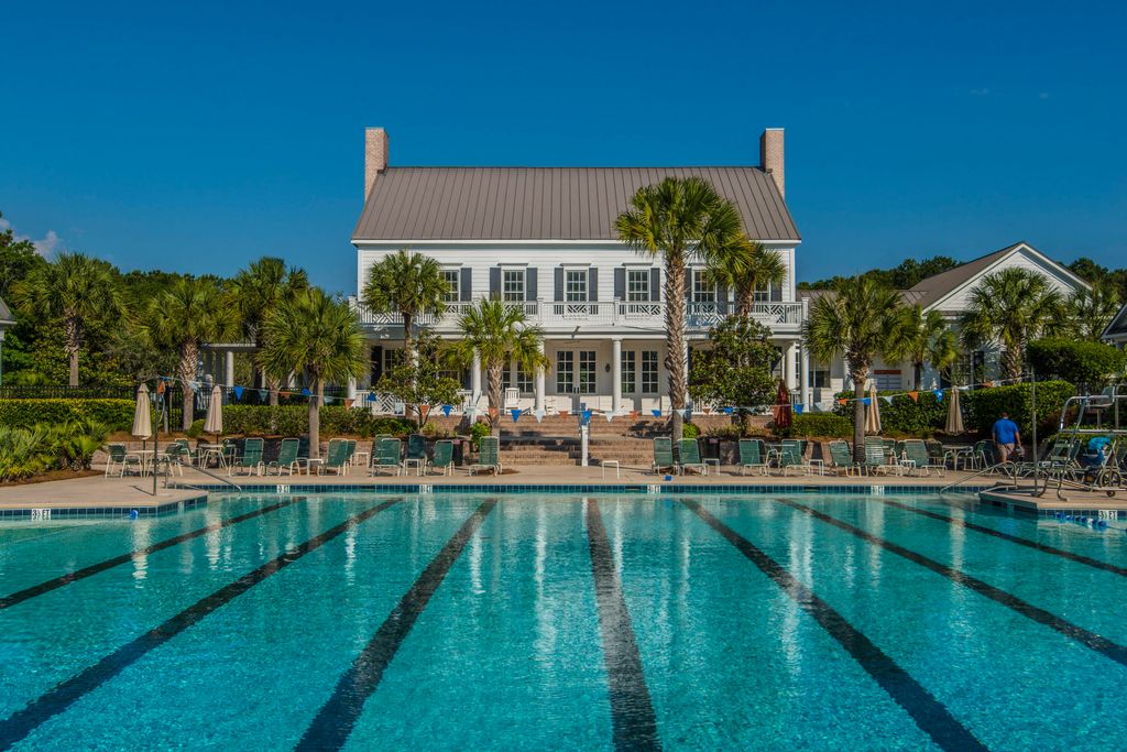 Image 41 of property listing at 3004 Treadwell Street, Mount Pleasant, SC 29466