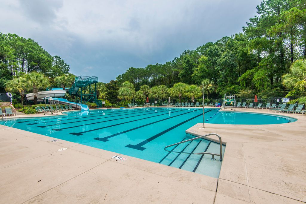 Image 43 of property listing at 3004 Treadwell Street, Mount Pleasant, SC 29466