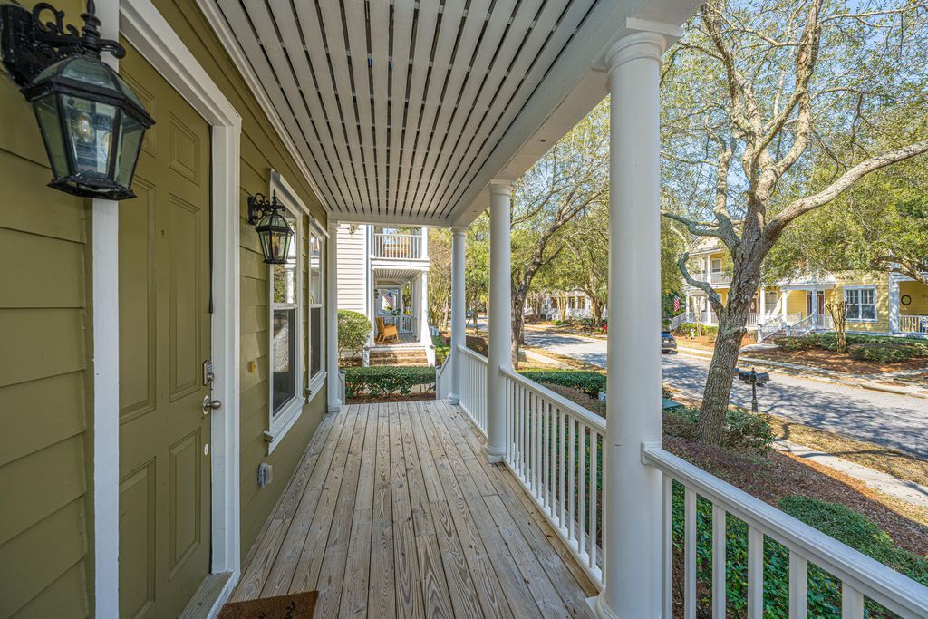 Image 5 of property listing at 3004 Treadwell Street, Mount Pleasant, SC 29466