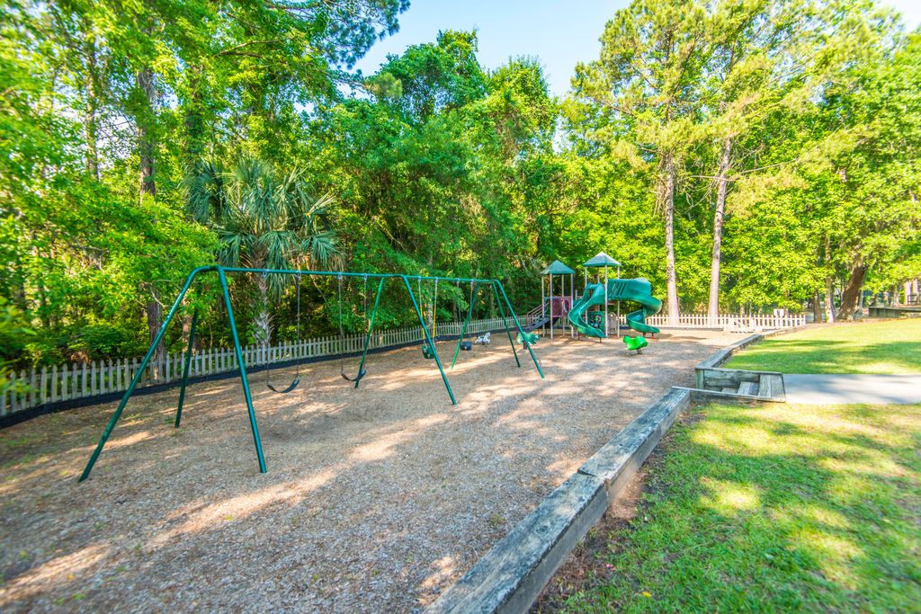 Image 63 of property listing at 3004 Treadwell Street, Mount Pleasant, SC 29466