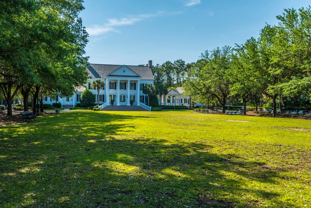 Image 66 of property listing at 3004 Treadwell Street, Mount Pleasant, SC 29466