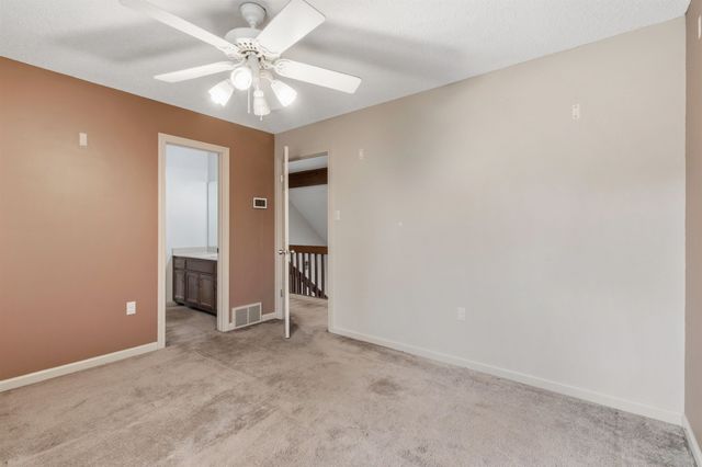 2417 FAIRWAY OAKS DR, Bartlett, TN 38134