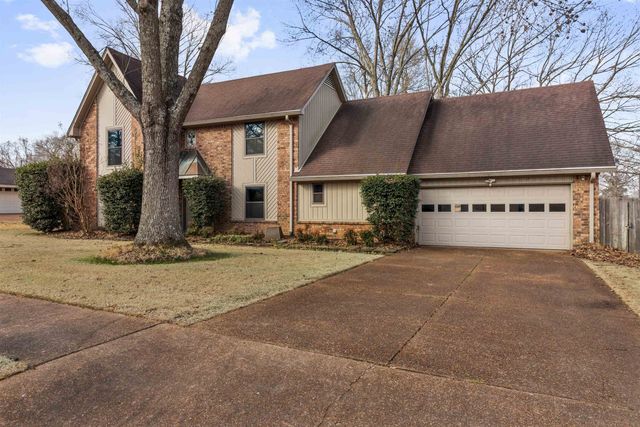 2417 FAIRWAY OAKS DR, Bartlett, TN 38134