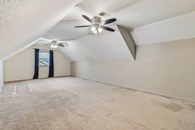 2417 FAIRWAY OAKS DR, Bartlett, TN 38134