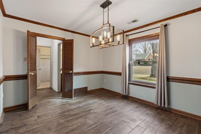 2417 FAIRWAY OAKS DR, Bartlett, TN 38134