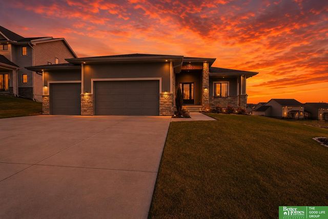 16962 Cora Street, Bennington, NE 68007