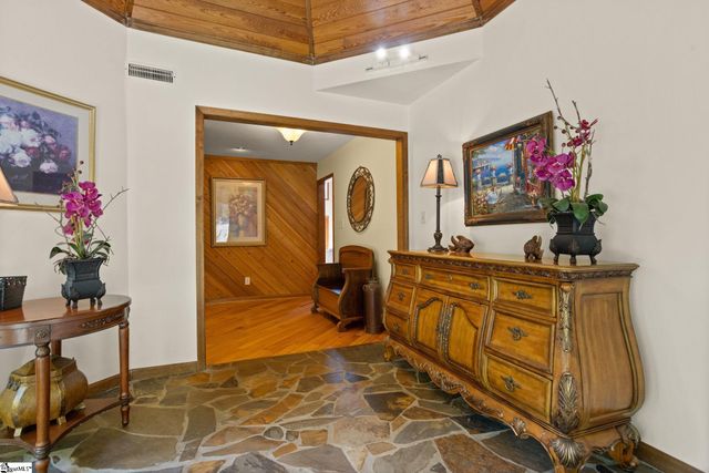 285 Old Batson Road, Taylors, SC 29687