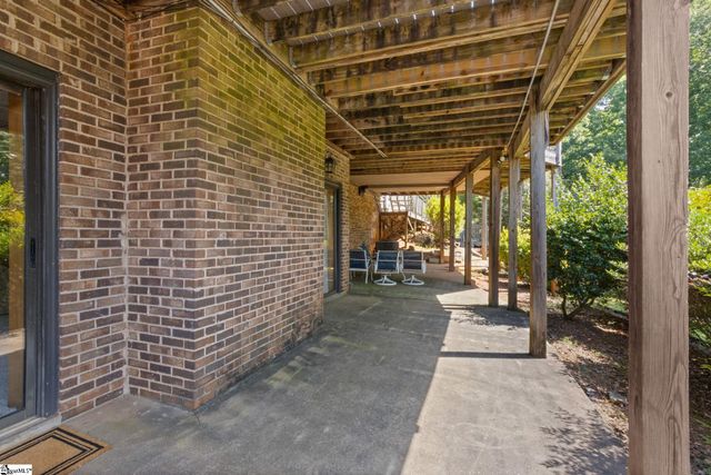 285 Old Batson Road, Taylors, SC 29687