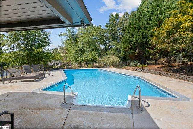 285 Old Batson Road, Taylors, SC 29687