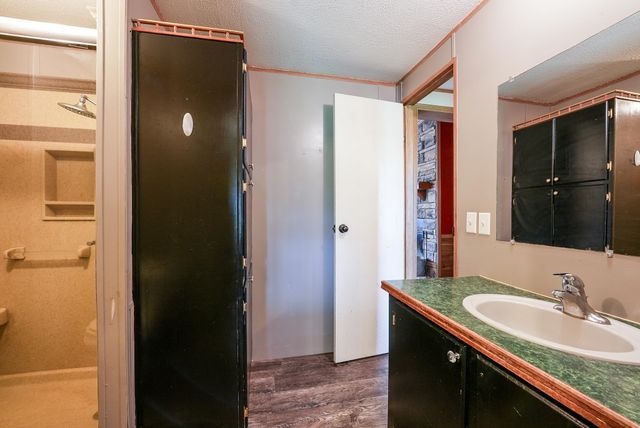 8732 SE 30th St, El Dorado, KS 67042