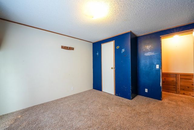 8732 SE 30th St, El Dorado, KS 67042