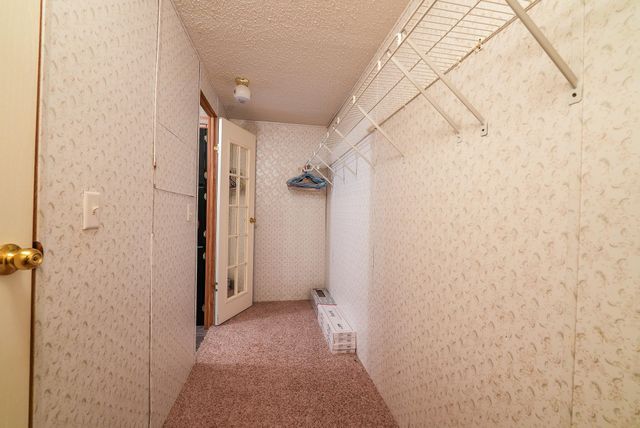 8732 SE 30th St, El Dorado, KS 67042