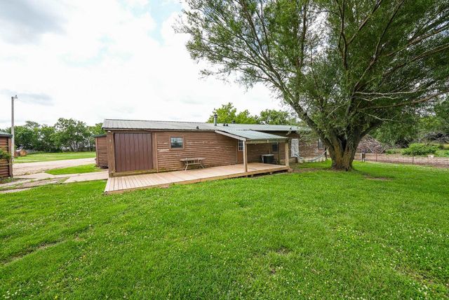8732 SE 30th St, El Dorado, KS 67042