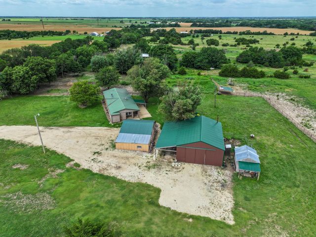 8732 SE 30th St, El Dorado, KS 67042