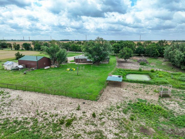 8732 SE 30th St, El Dorado, KS 67042