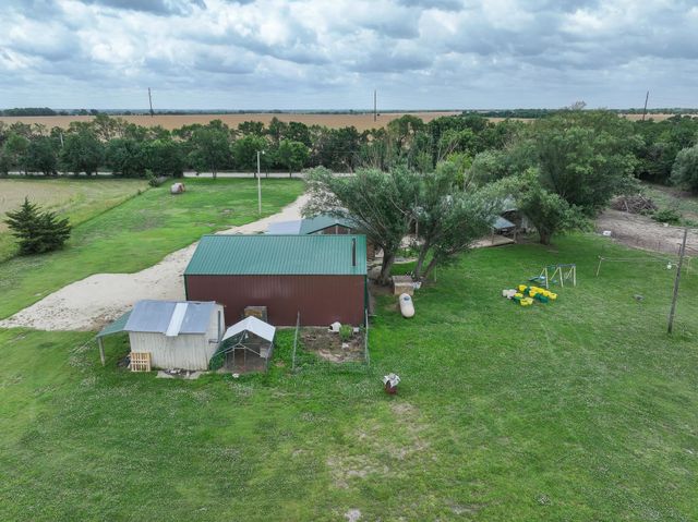 8732 SE 30th St, El Dorado, KS 67042