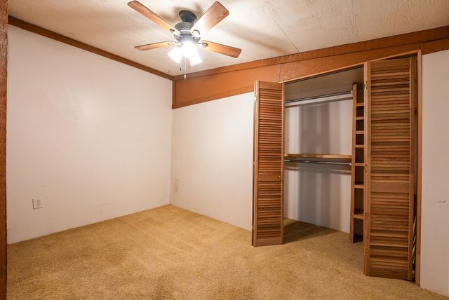 8732 SE 30th St, El Dorado, KS 67042