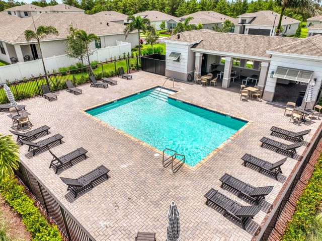 2071 NE Cedar Street, Jensen Beach, FL 34957