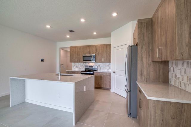 2071 NE Cedar Street, Jensen Beach, FL 34957